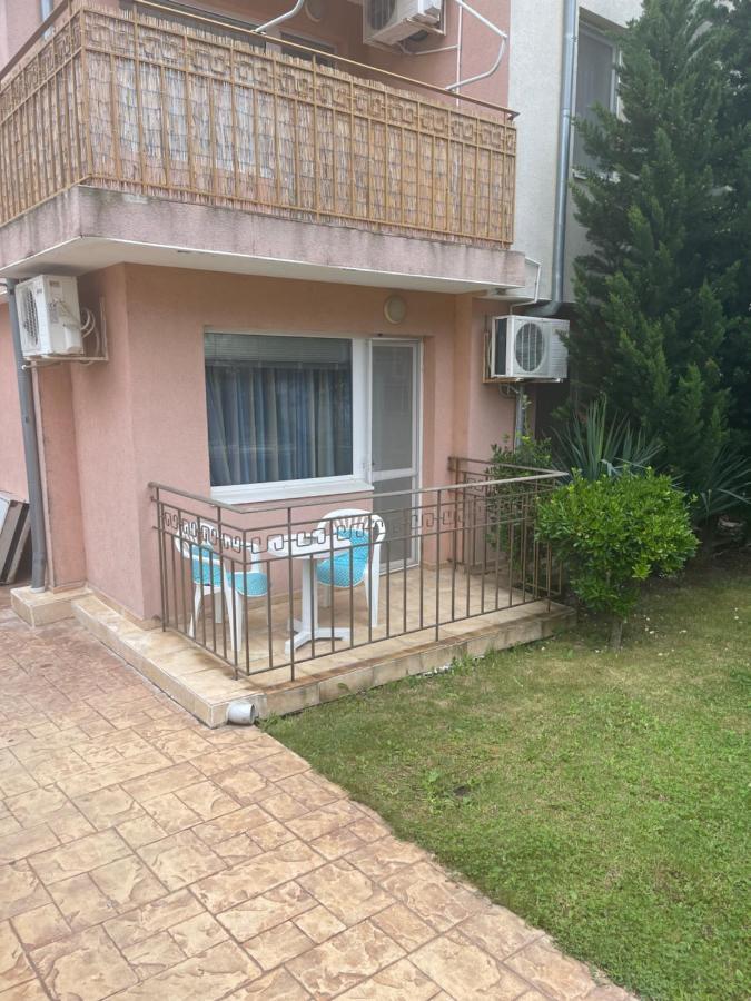Ferienwohnung Le Premiere Randevu Sweti Wlas Exterior foto