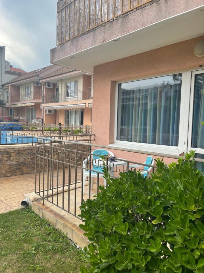 Ferienwohnung Le Premiere Randevu Sweti Wlas Exterior foto