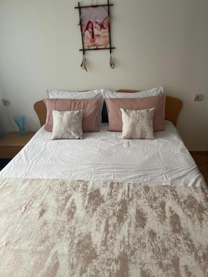 Ferienwohnung Le Premiere Randevu Sweti Wlas Exterior foto