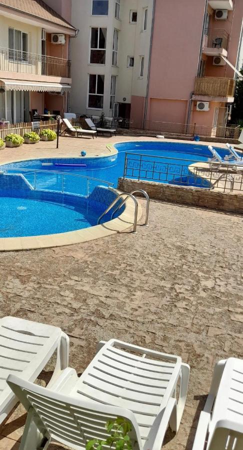 Ferienwohnung Le Premiere Randevu Sweti Wlas Exterior foto
